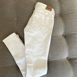 Super Skinny white jeans